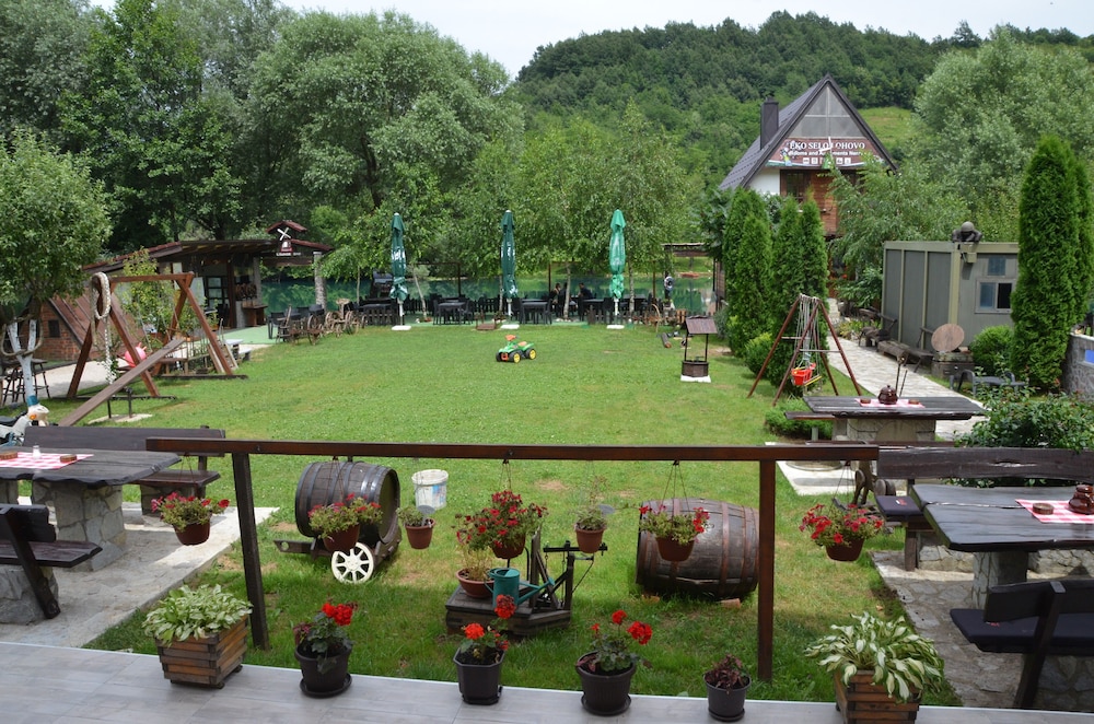 Neron Turist Center