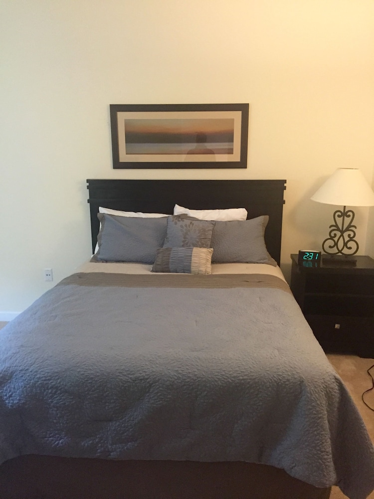 Madison at Ballston by Exec Apartments
