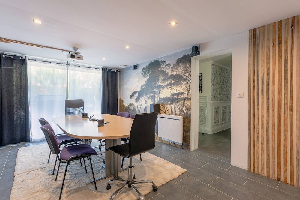 meeting & event spaces