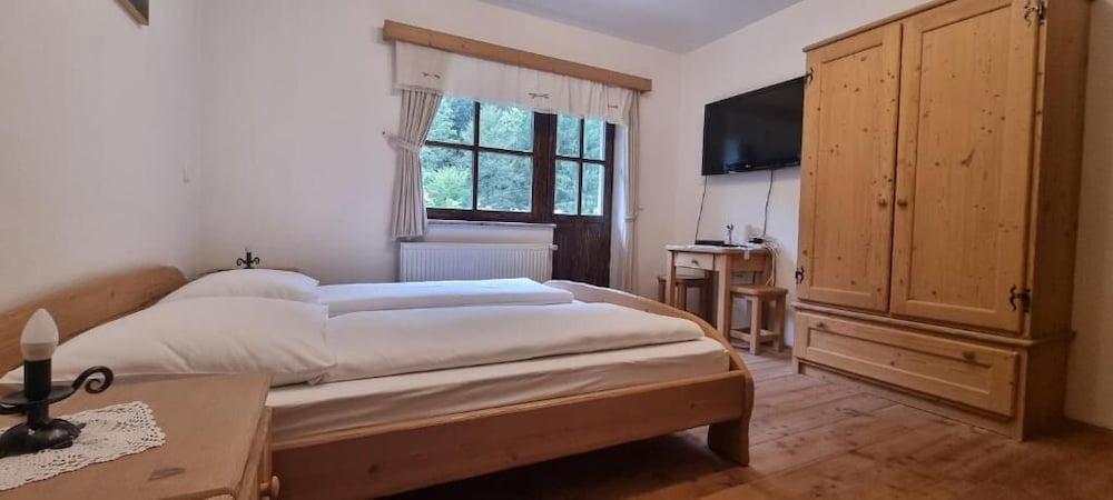 Apartmaji Pod macesnovo streho