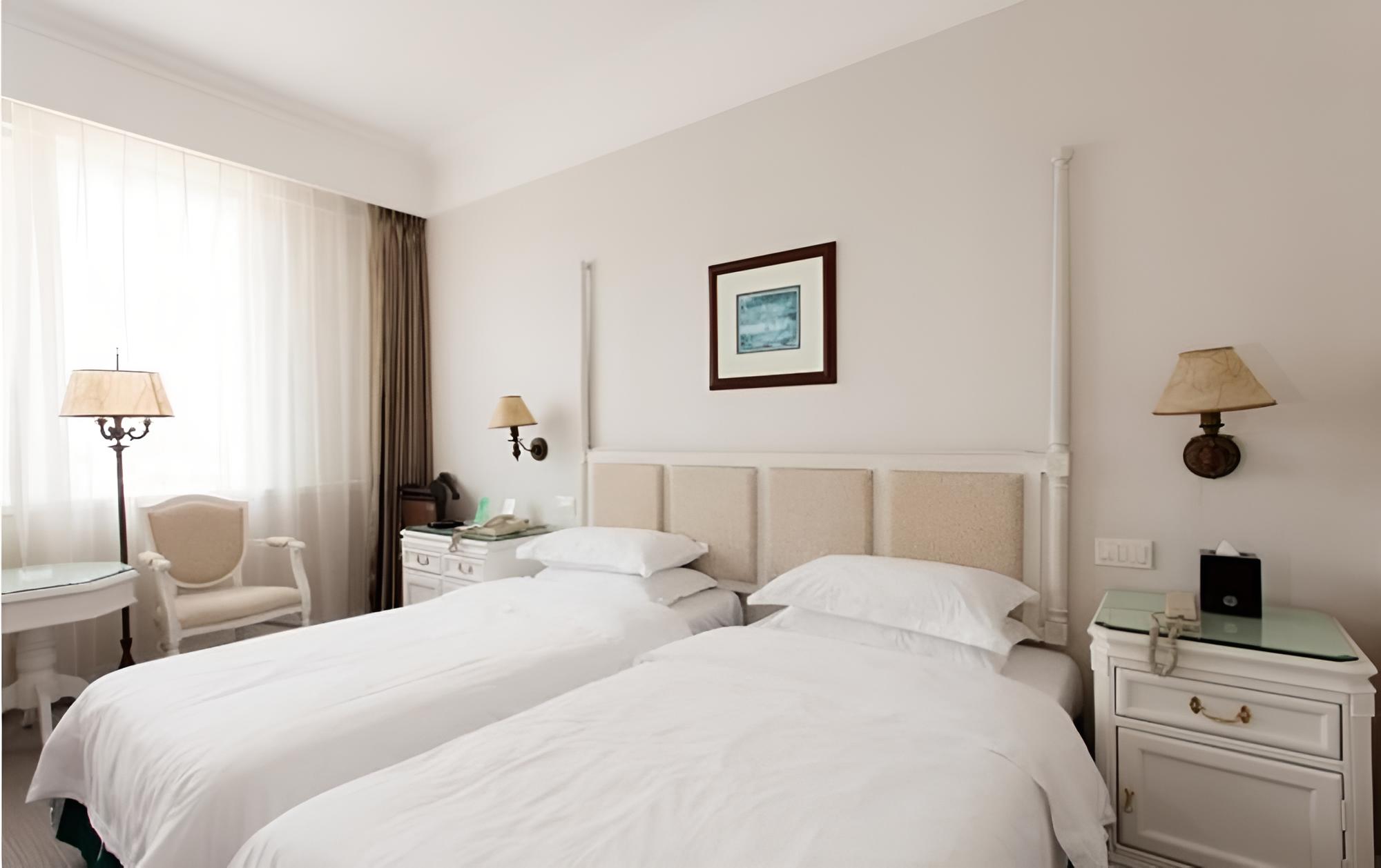 Golden Coast Lawton Hotel