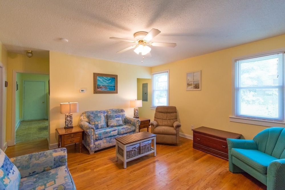 W Huron 110 2 Bedroom Holiday Home By My Ocean Rentals