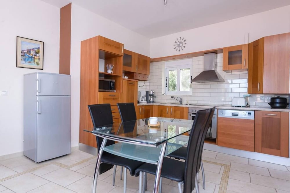 Agia Efimia Seaside 2b r Apartment view 5