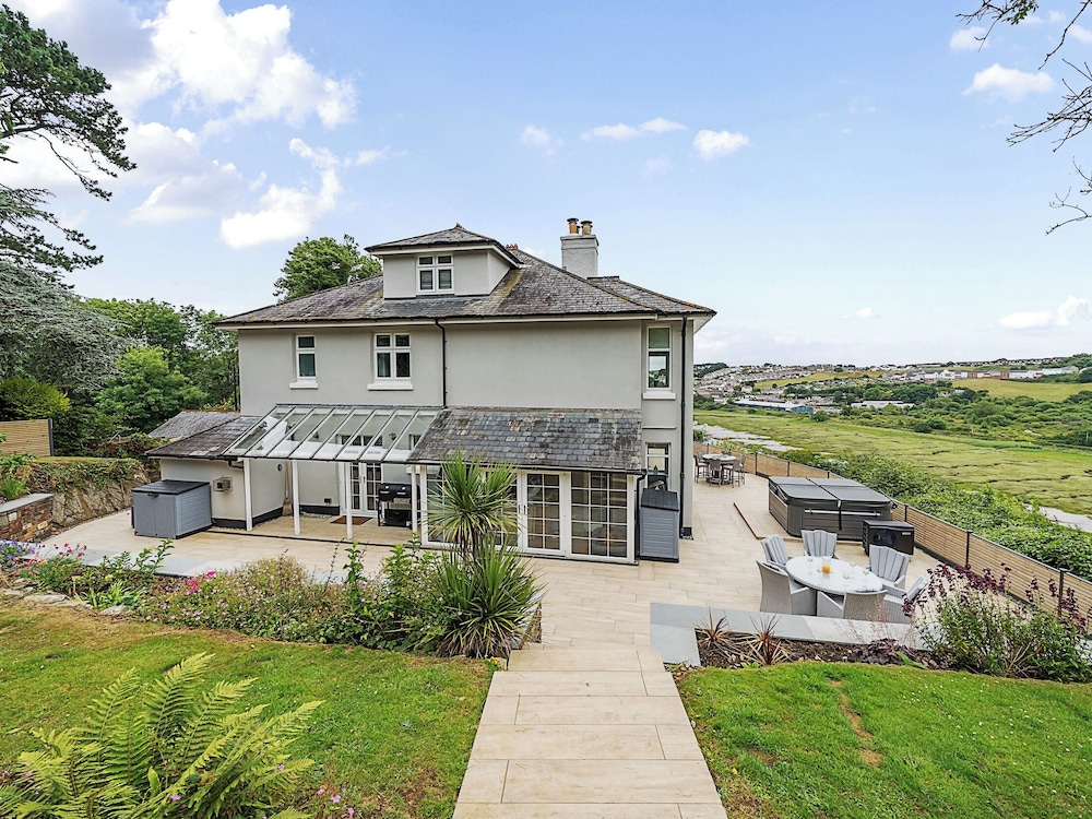 Mallacleave House