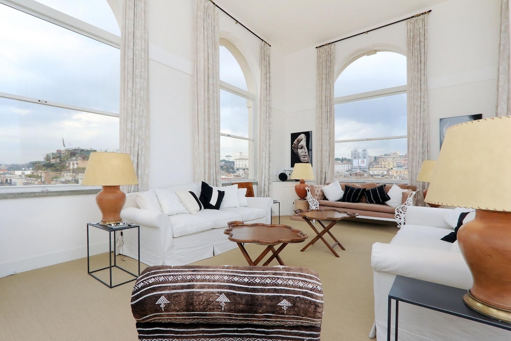 La Camelia an Elegant and Extravagant 2 Bedroom Apartment