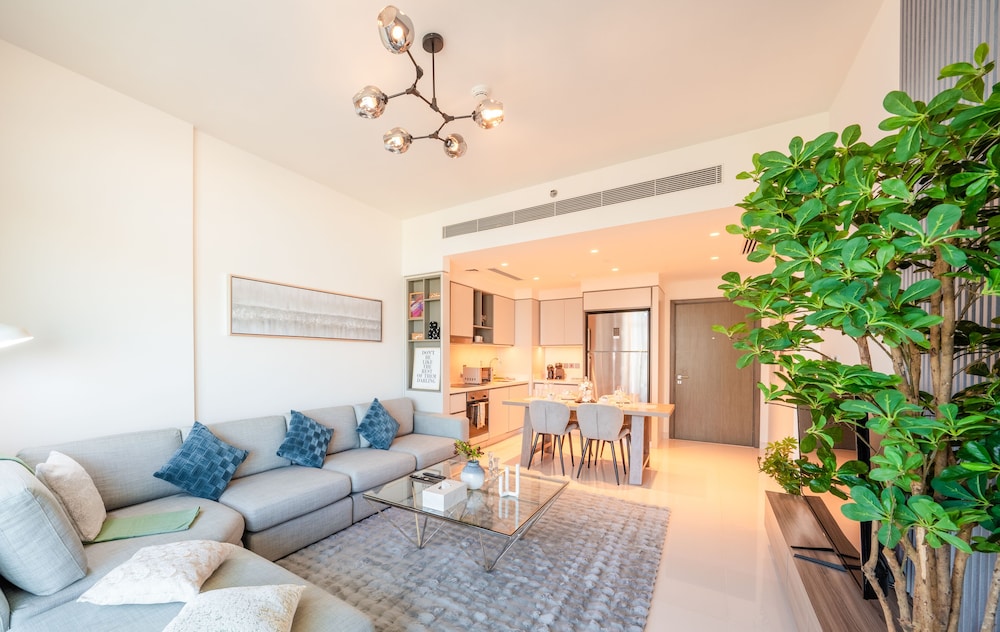 Luxurious 2BR at Sunrise Bay