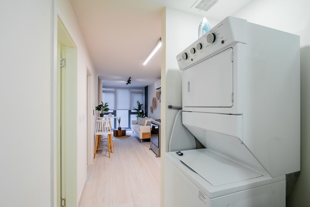 w Majestic 1BR w Fantastic Deco in Casco View