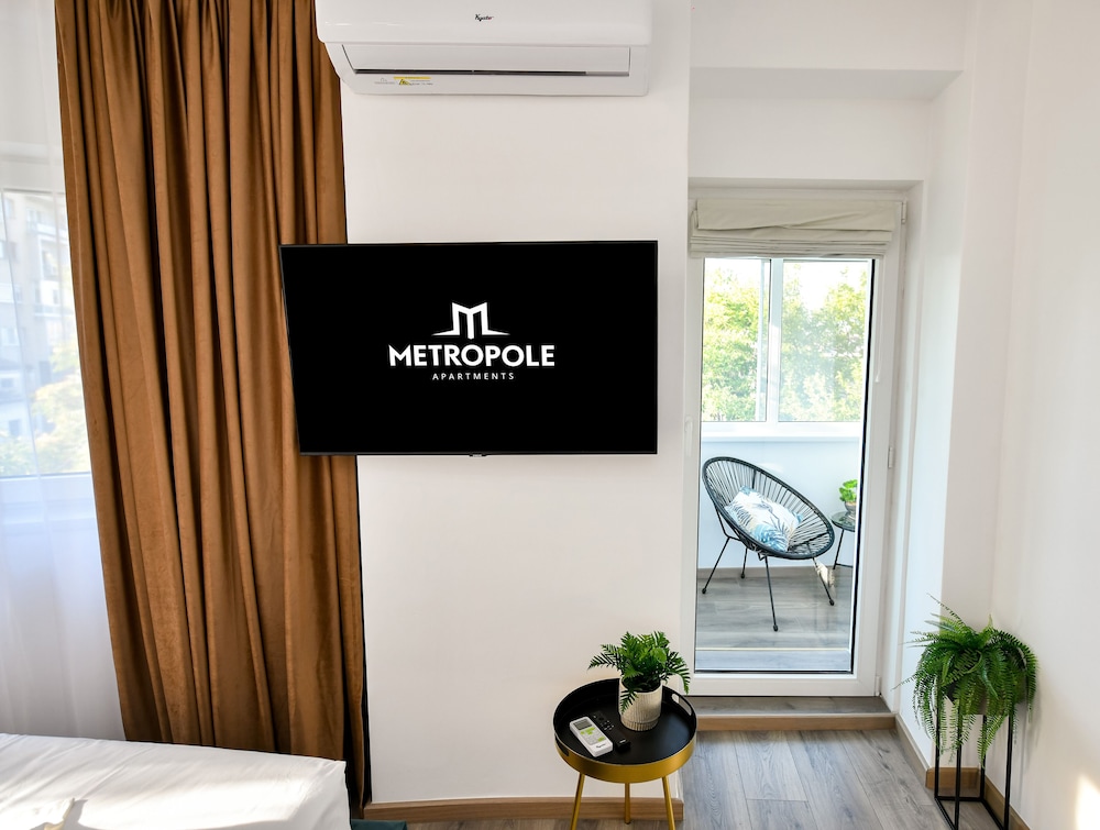 Metropole Apartments Central City
