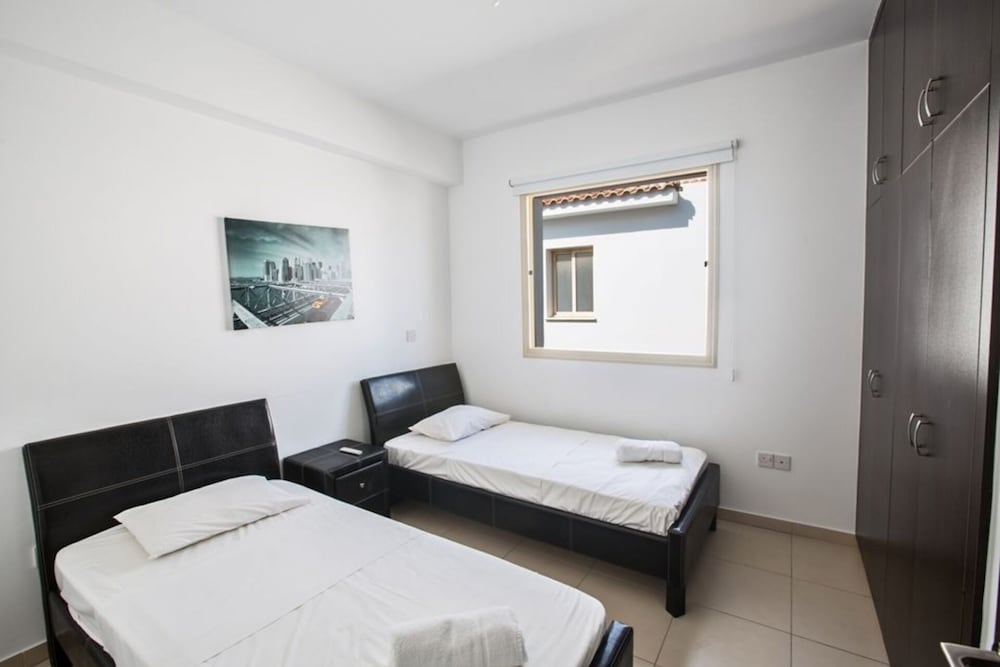 Luxury 3 Bedroom Villa With Private Pool, Paralimni Villa 1290 view 4