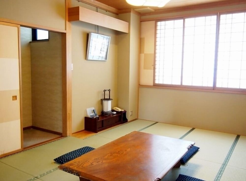 Chuo Hotel view 5