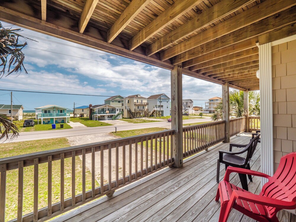 Pelican Palms by Topsail Realty