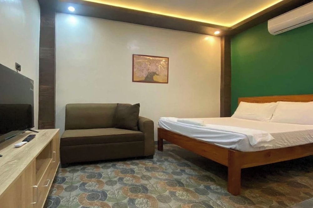 Mom Shie'S Apartelle