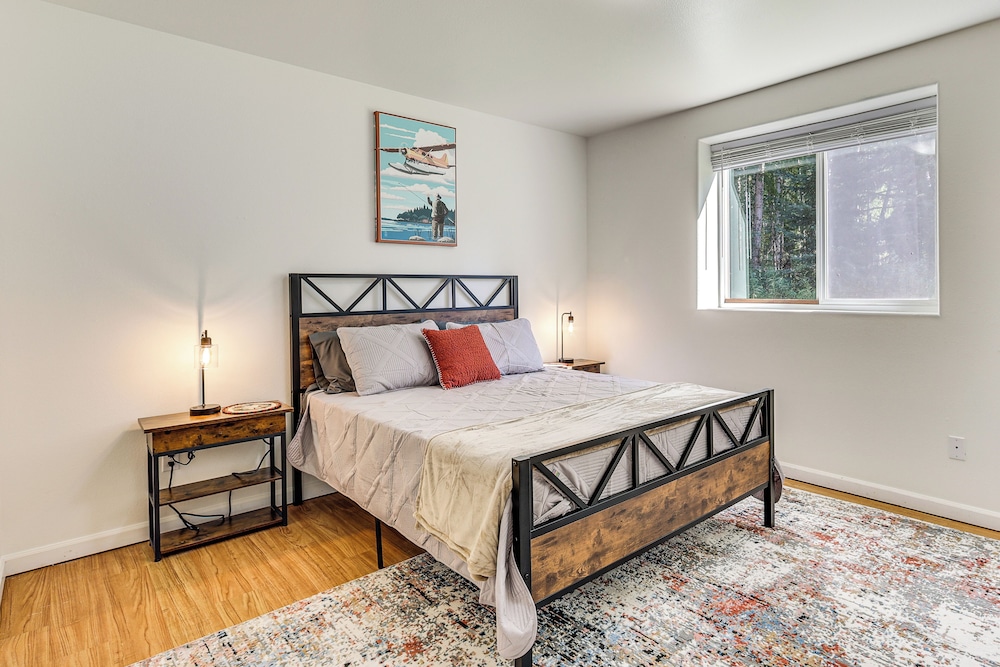Spacious & Scenic Wasilla Getaway Near Adventures
