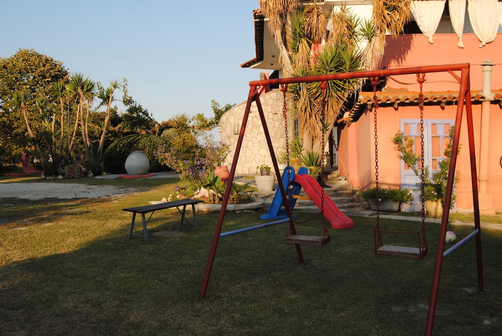 Marianna Apartments