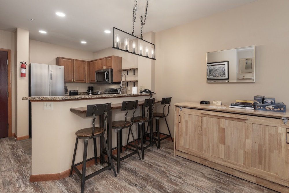 Zephyr Mountain Lodge - Winter Park CO Condos