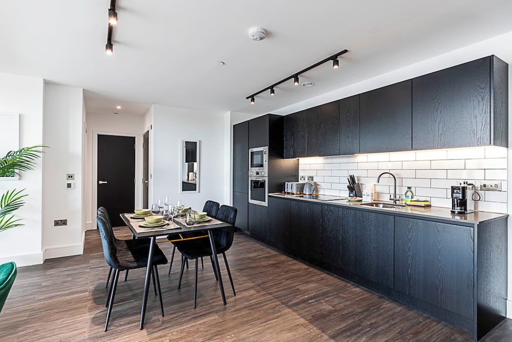 Stylish and Bright West London Gem