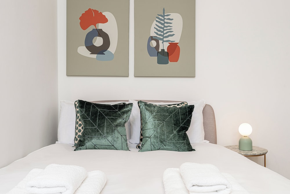 JOIVY Stylish 1 bed flats in Soho