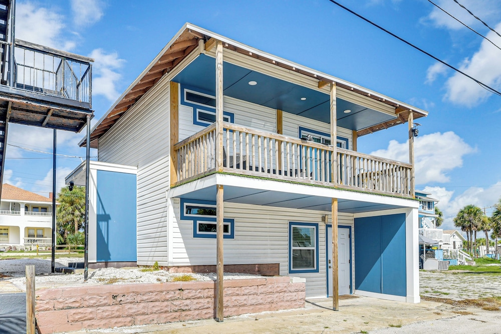 Steps to Sand: Studio Stay in Daytona Beach!