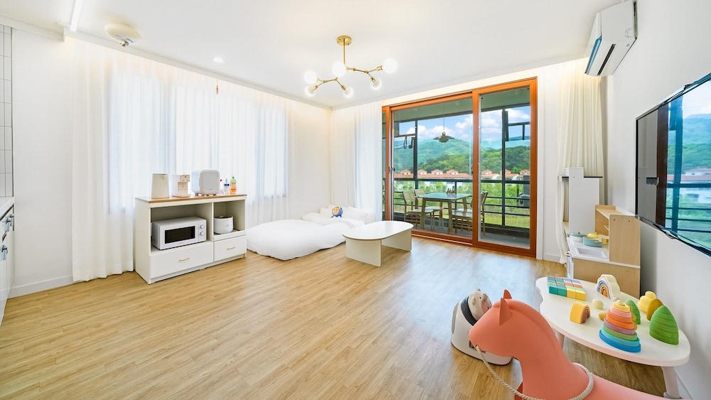 Ganghwa Haimam Kids Pension Marine view 4