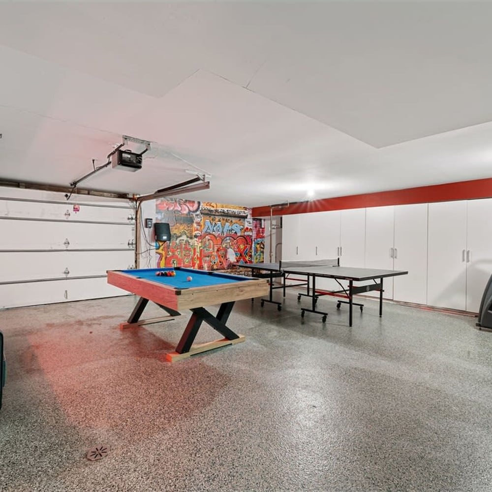 5BR 5BA Architectural Estate-theatre Gym Rooftop