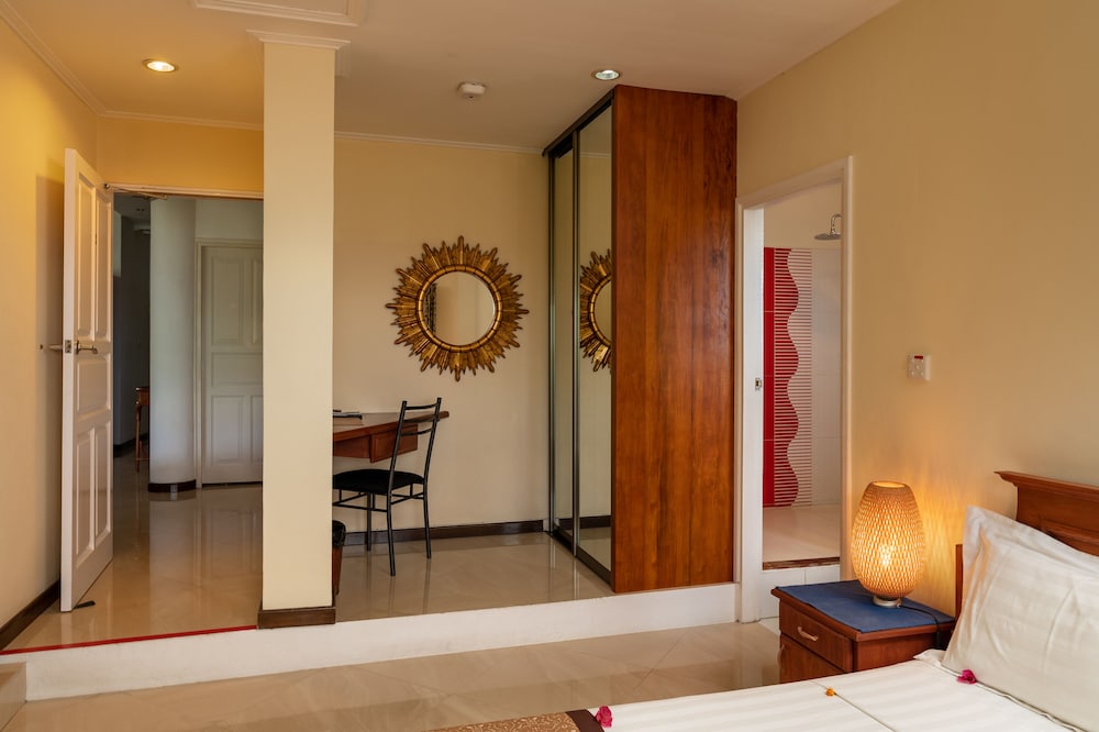 Glacis Heights Villa photo 5