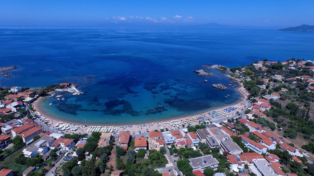 Villa Orestis - Stoupa Garden Getaway