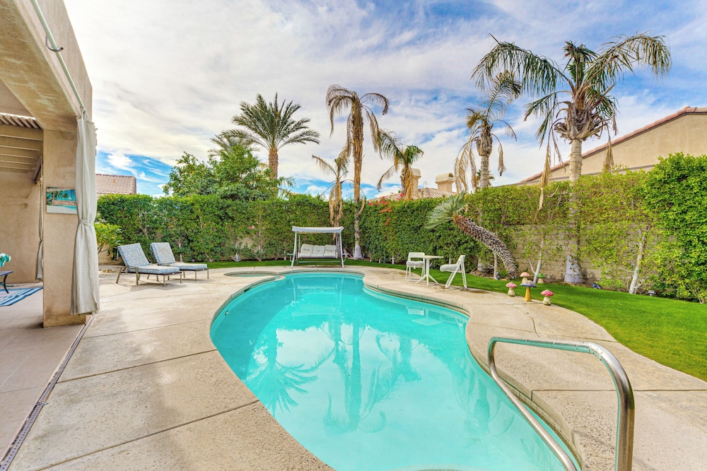 Family Friendly: Spacious Oasis in Palm Desert!