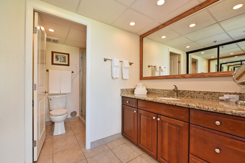 Kaanapali Shores #160 2 Bedroom Condo by RedAwning