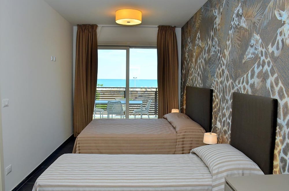 Charming Apartment With Sea-view Terrace