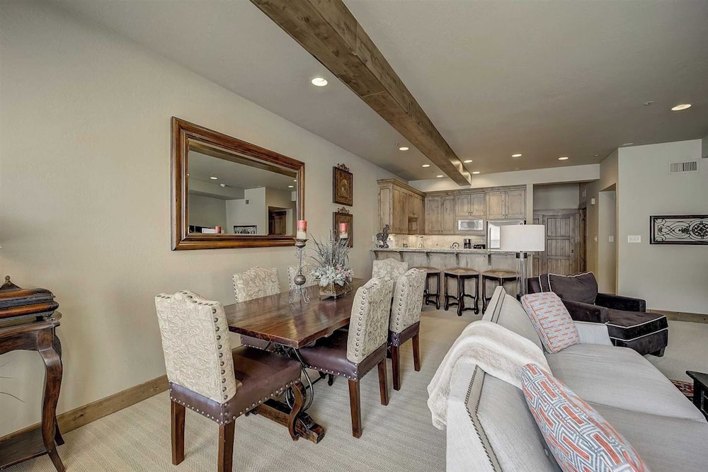 2 Ski-in/ski-out Condos w/ Hot Tubs Deer Valley Mont Cervin by Avantstay