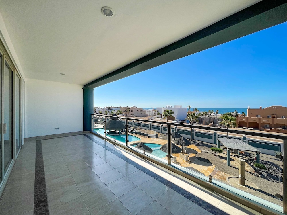 Unwind in a Modern Condo With Stunning View