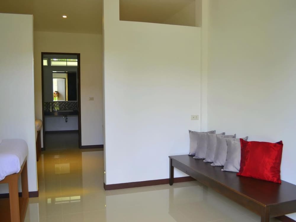 The Lantern Hostel and SPA
