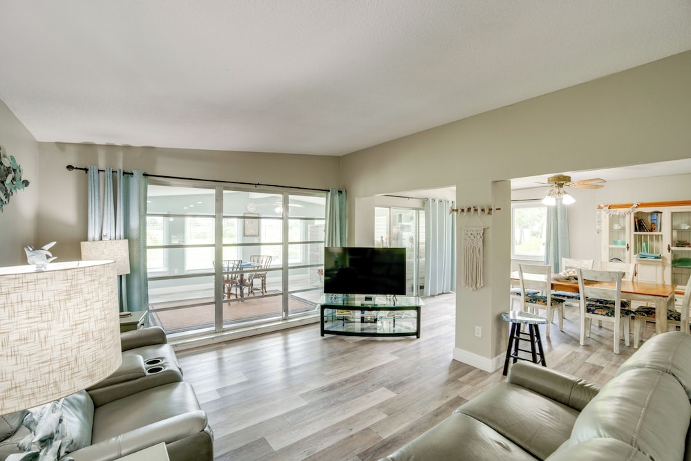Heated Pool + Spacious Yard: Port Charlotte Escape