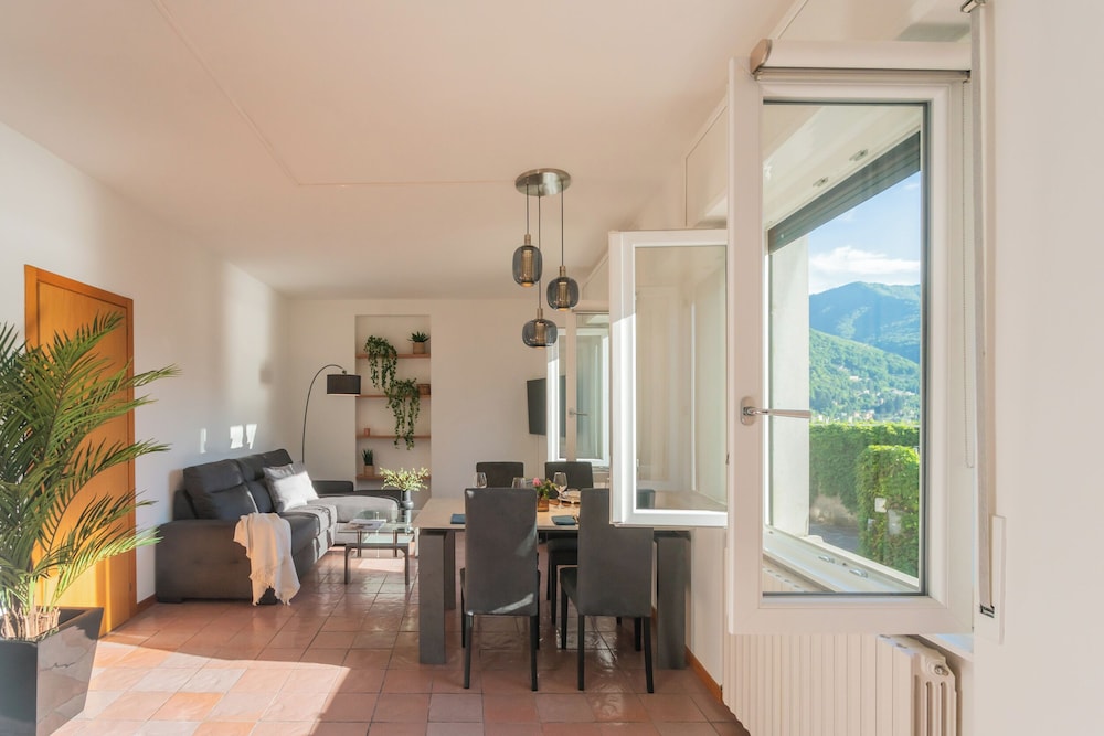 The Secret Lake View by Rent all Como