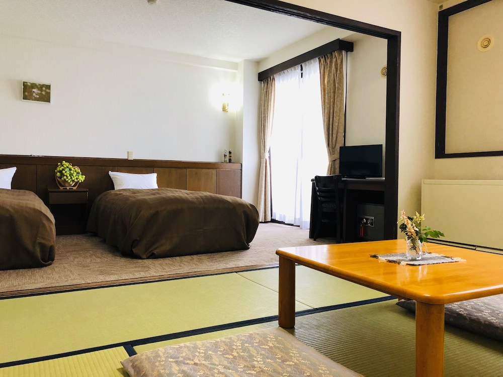 Hotel Belle Cour inomata view 4
