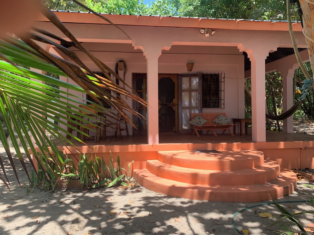 finca beach house and cabana