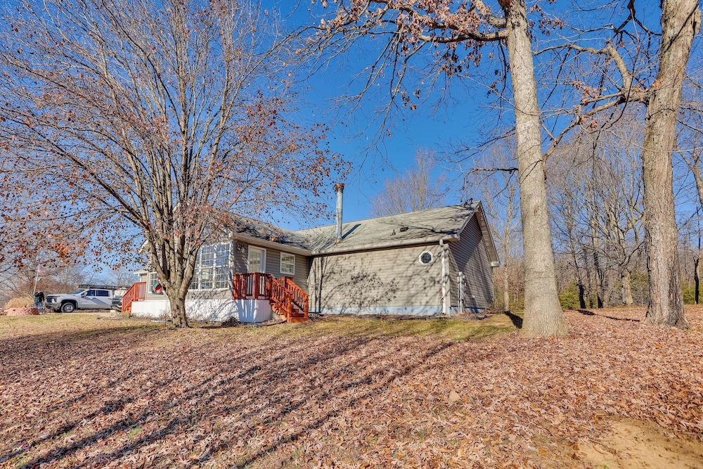 Pet-friendly Emerald Lake Retreat in Charlestown! view 4