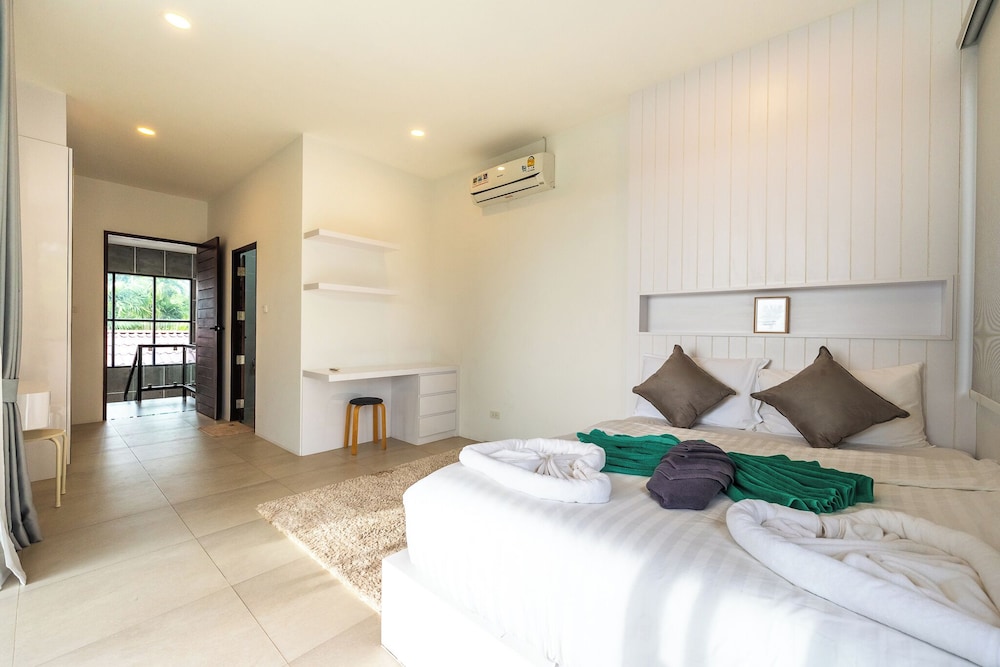 One of Phukets Best Villas V212