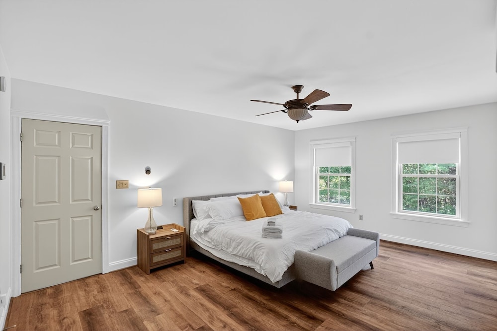 Gray Woodland Escape Golf, Pool & Cinema 5 Bedroom Home