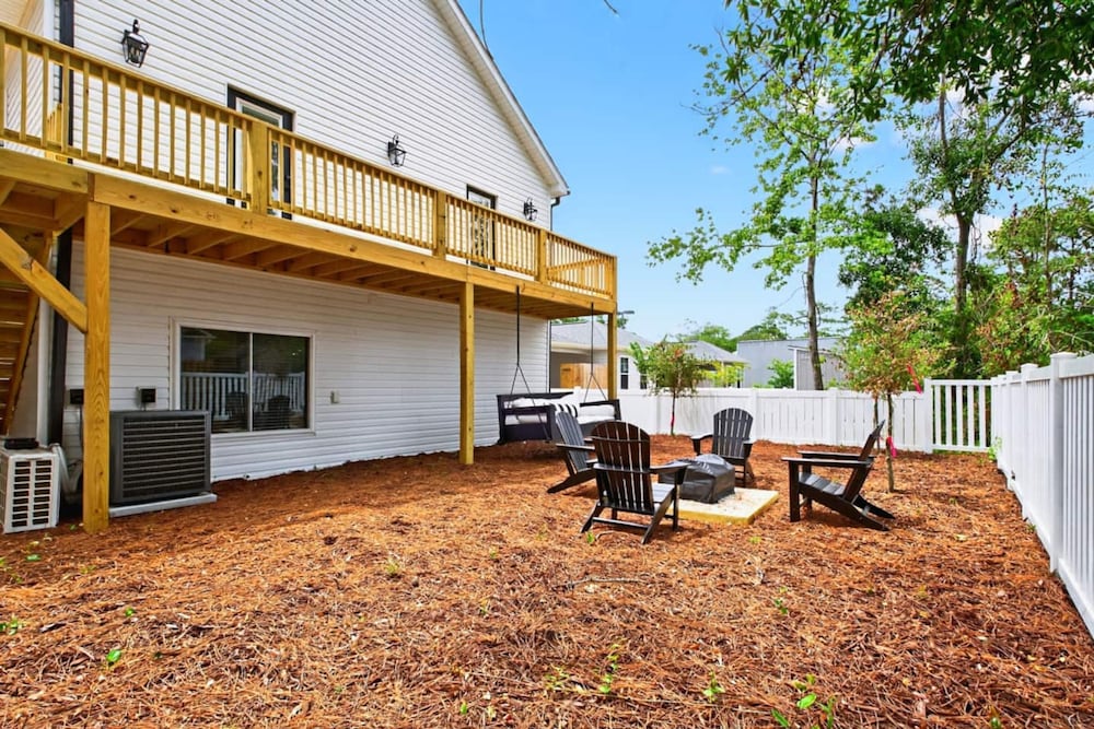New Listing Luxury House 5 Min Walk to Beach