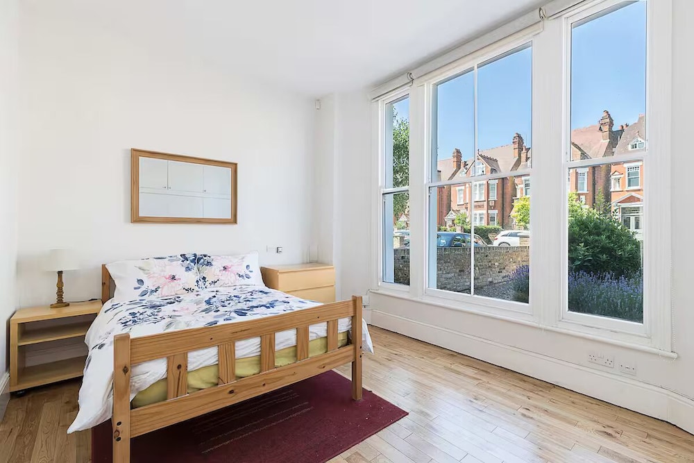 JOIVY Charming 1-Bedroom Flat with Patio