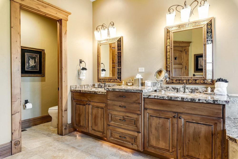 Gorgeous Deer Valley Home Minutes From the Slopes view 5