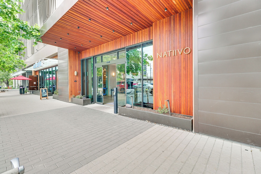 Luxury Austin Condo: Pool Access, Near Downtown! - Image 1