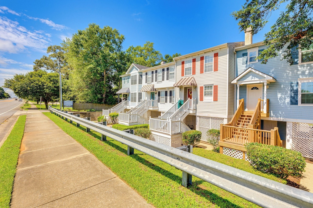 Mobile Townhome Near University of South Alabama! view 3