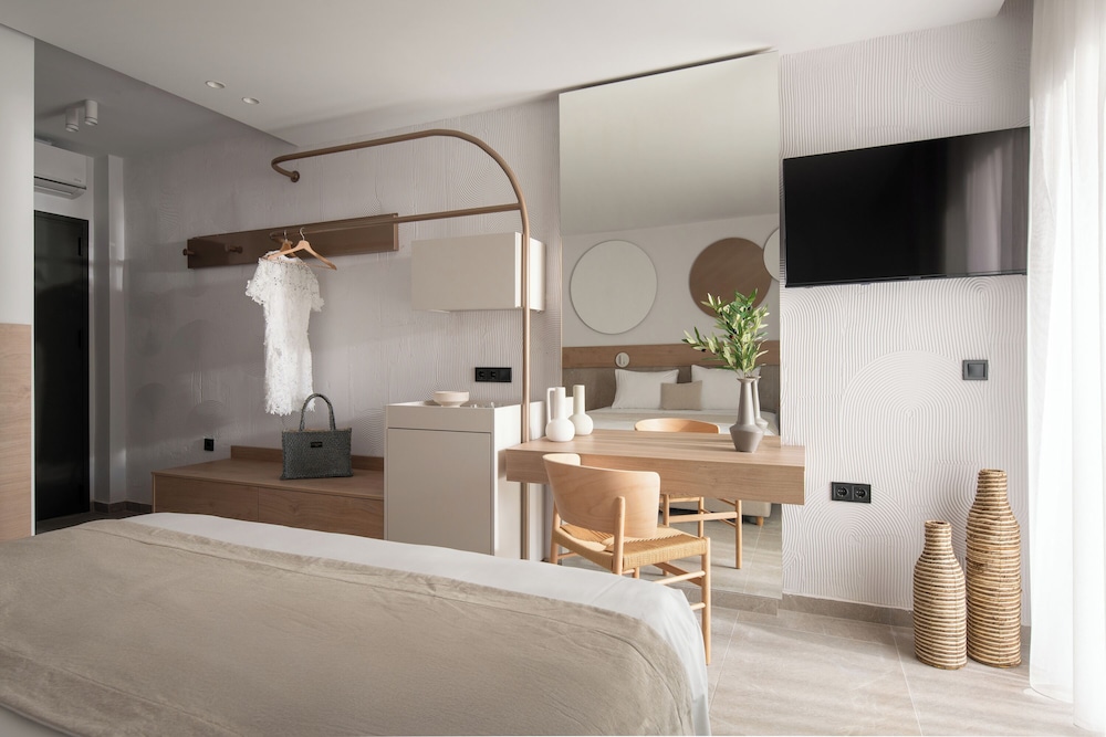 Olenia Suites