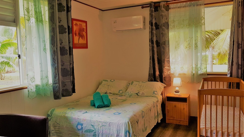 Huahine - Hibiscus House