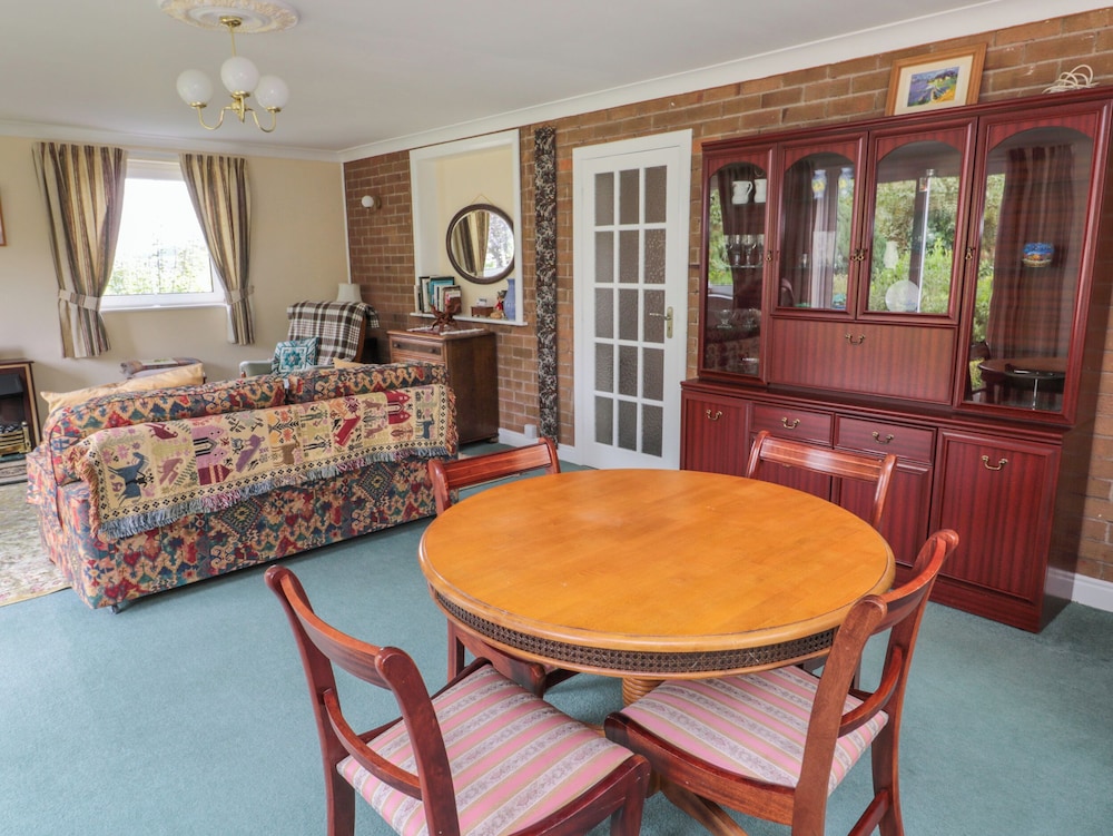 Crosby Cottage