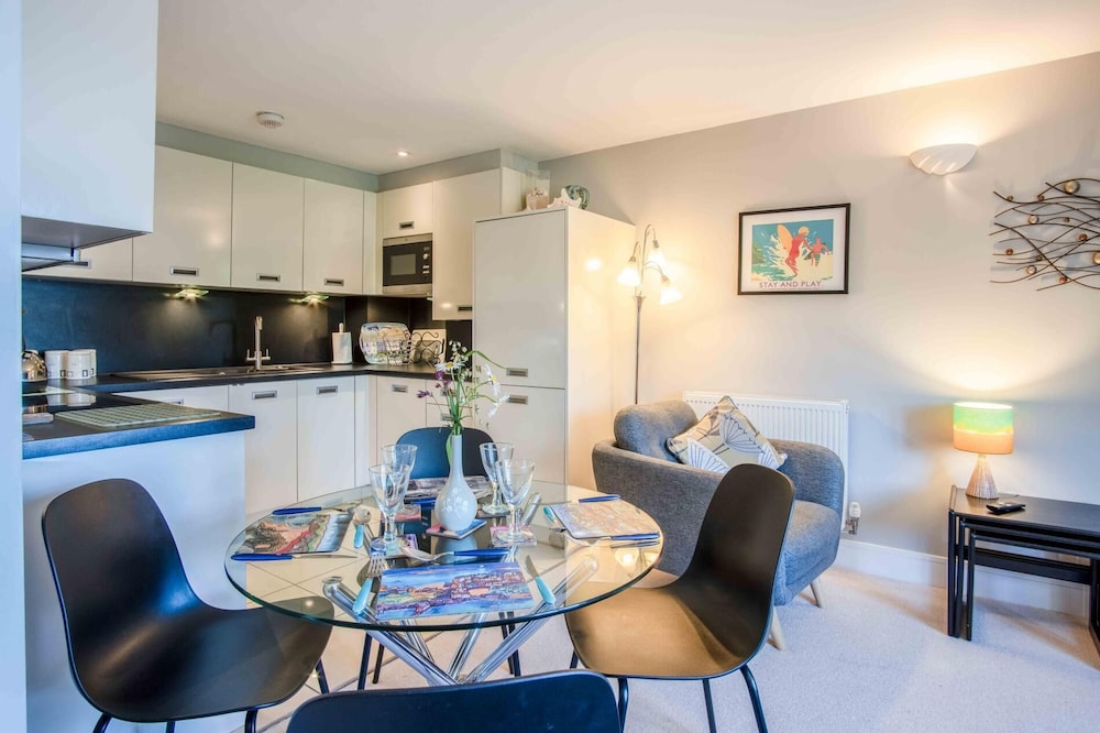 29 Rhodewood House - 2 Bedroom - Saundersfoot