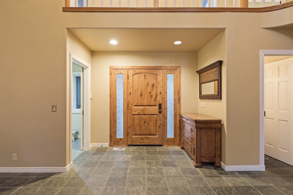 Winners Circle 30 5 Bedroom Home