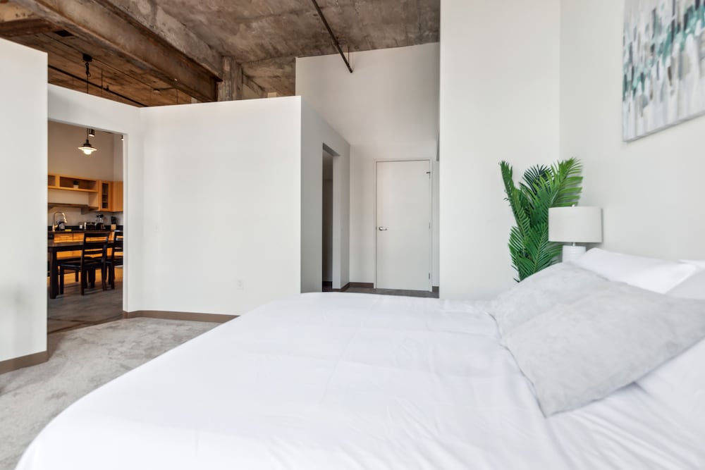 Historic Loft Retreat With Pool view 5